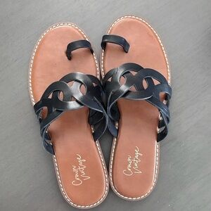 Crown Vintage Aravedi Black Leather Sandals Size 8.5.